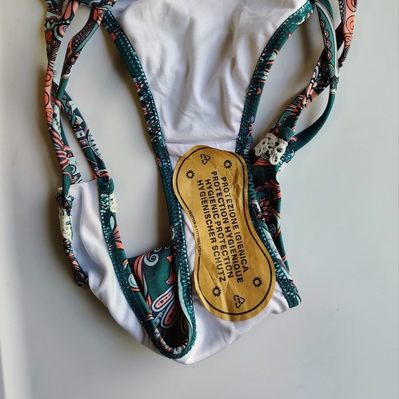 NWOT Cupshe Floral Mandala Strappy Bikini Bottom - Green Full Stretch sz M. - Picture 8 of 12